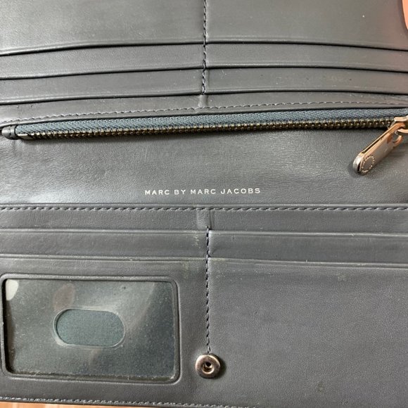 Marc Jacobs Sophisticato Bow Slim Snap Wallet - Picture 12 of 16